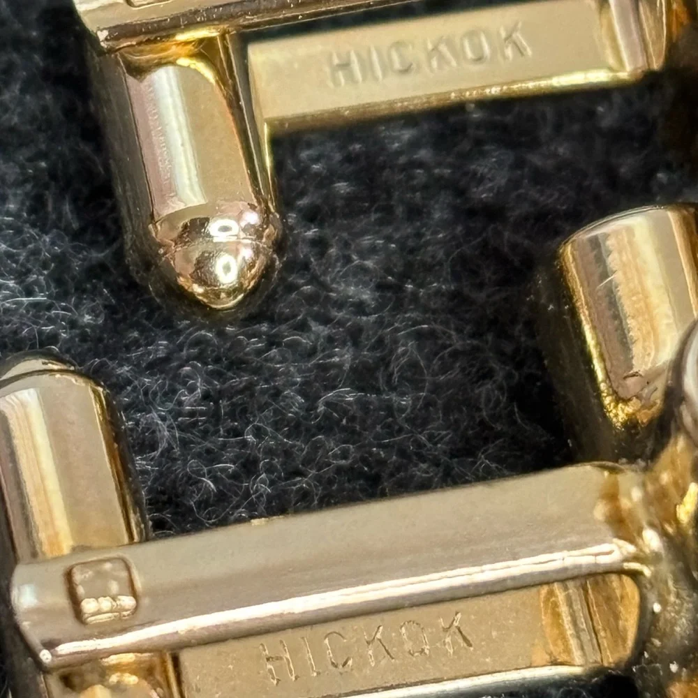 Hickok NIB Gold/Brass-Tone T-Connector Pipe Shaped Cuff Links